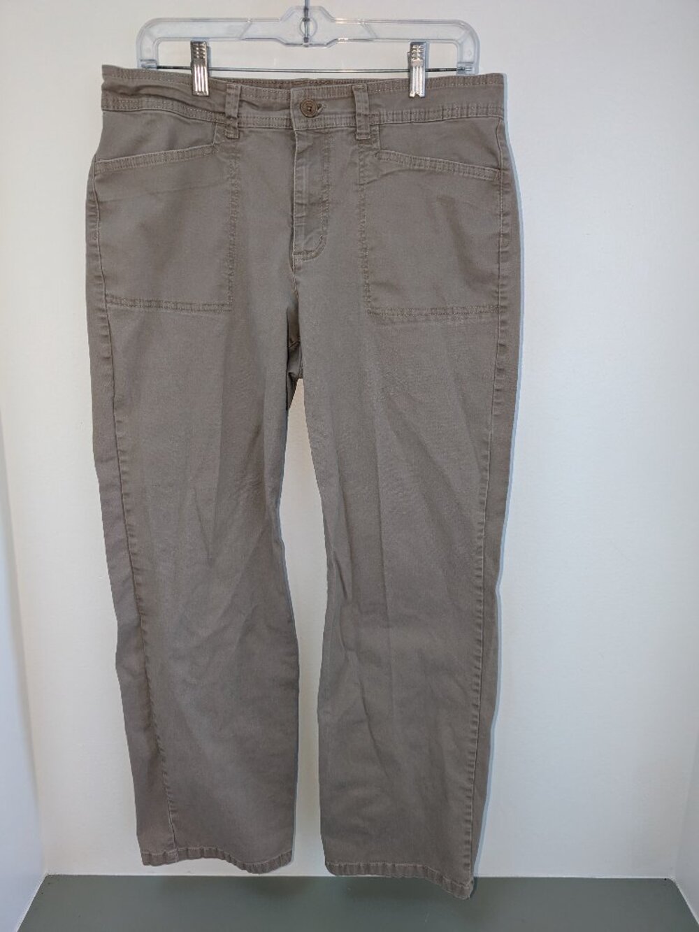 Women's Gloria Vanderbilt Dark Tan Pants 32 x 28